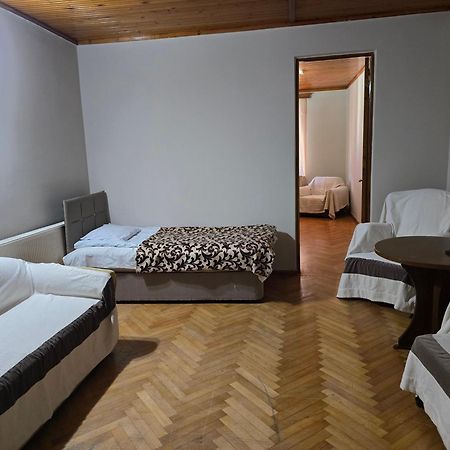 Hotel Cattaleya Batumi Esterno foto