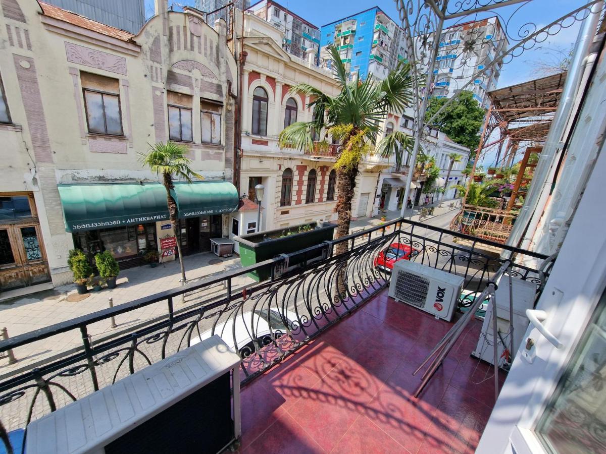 Hotel Cattaleya Batumi Esterno foto
